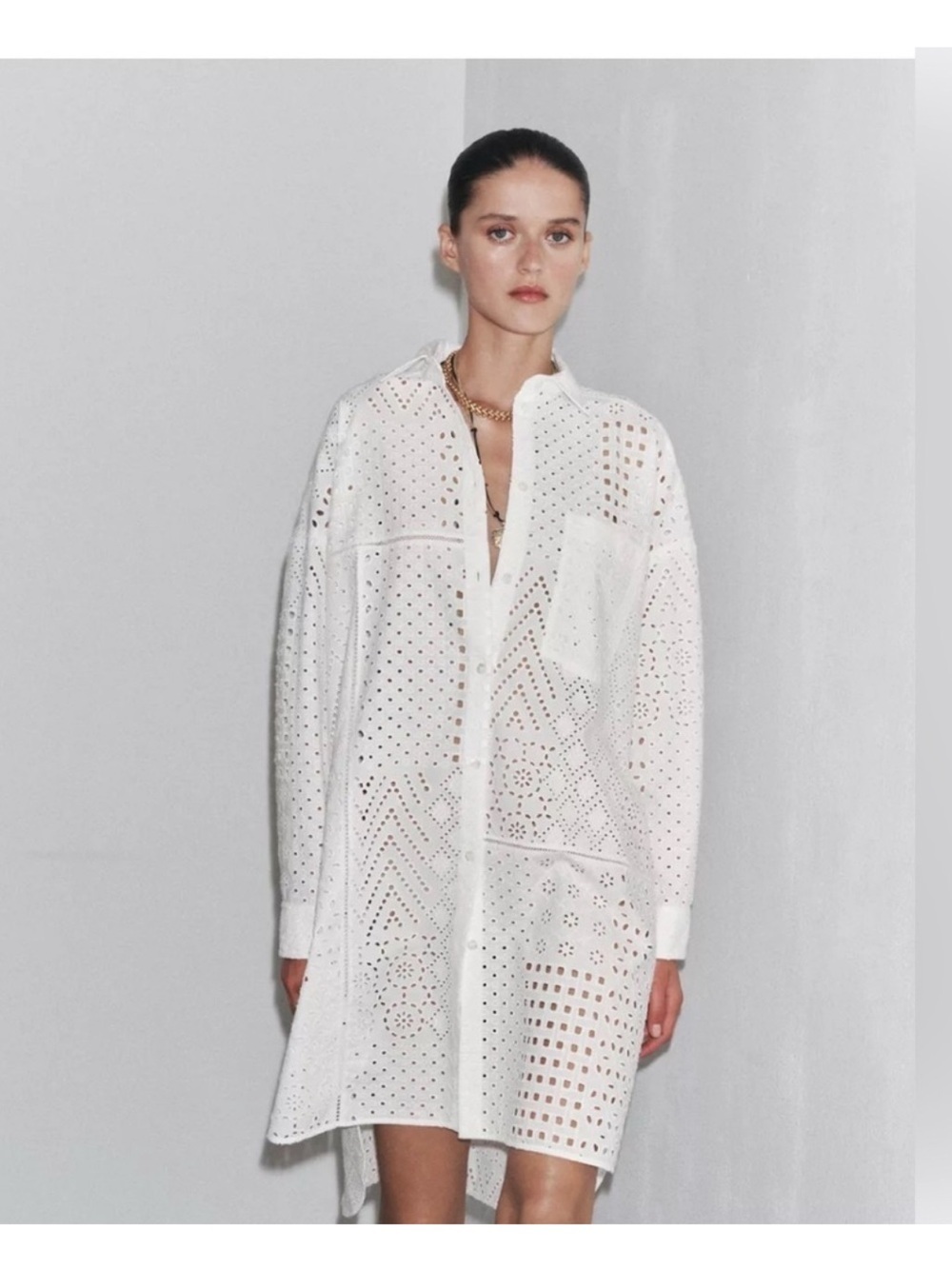 Zara limited edition White Embroidered Eyelet Shirt Dress. NWOT XS BUT OVERSIZED
